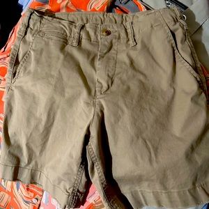 Size 32 American eagle men’s shorts
